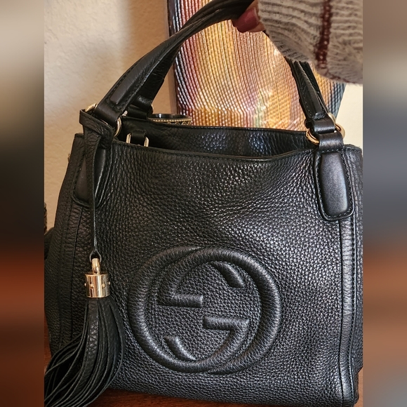Gucci soho should bag with strap and wallet